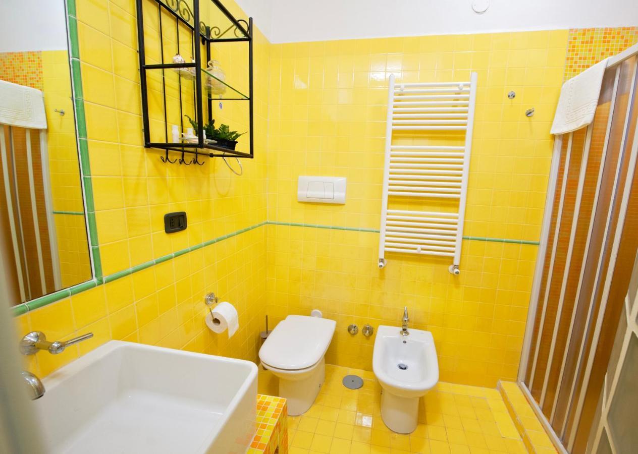 Casa "Kapri" Da Eva - Salerno Centro Con Self Check-Inアパートメント エクステリア 写真