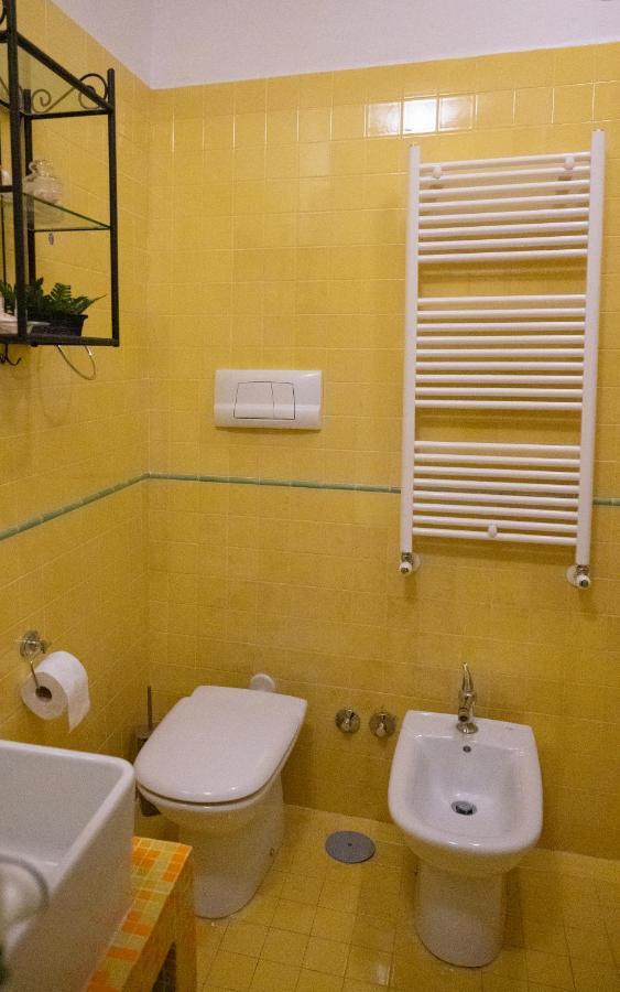 Casa "Kapri" Da Eva - Salerno Centro Con Self Check-Inアパートメント エクステリア 写真